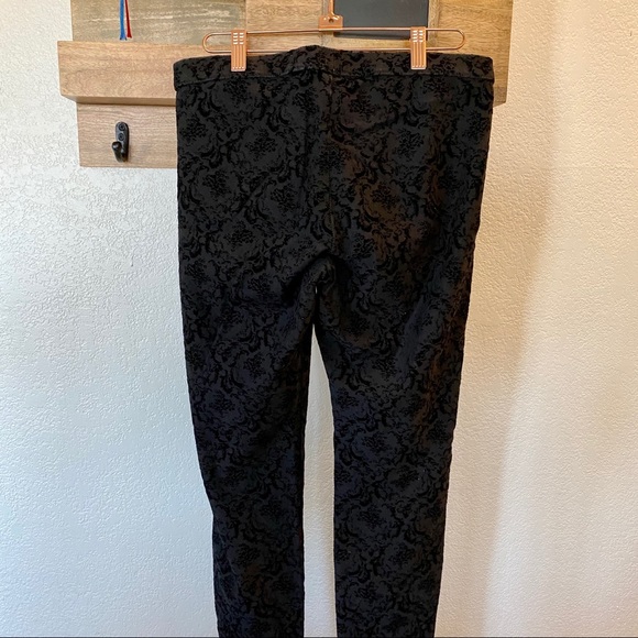 Hue black leggings with velvet tapestry print - Picture 6 of 6